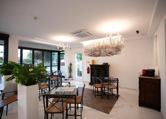 Marzia Queen Hotel 3*
